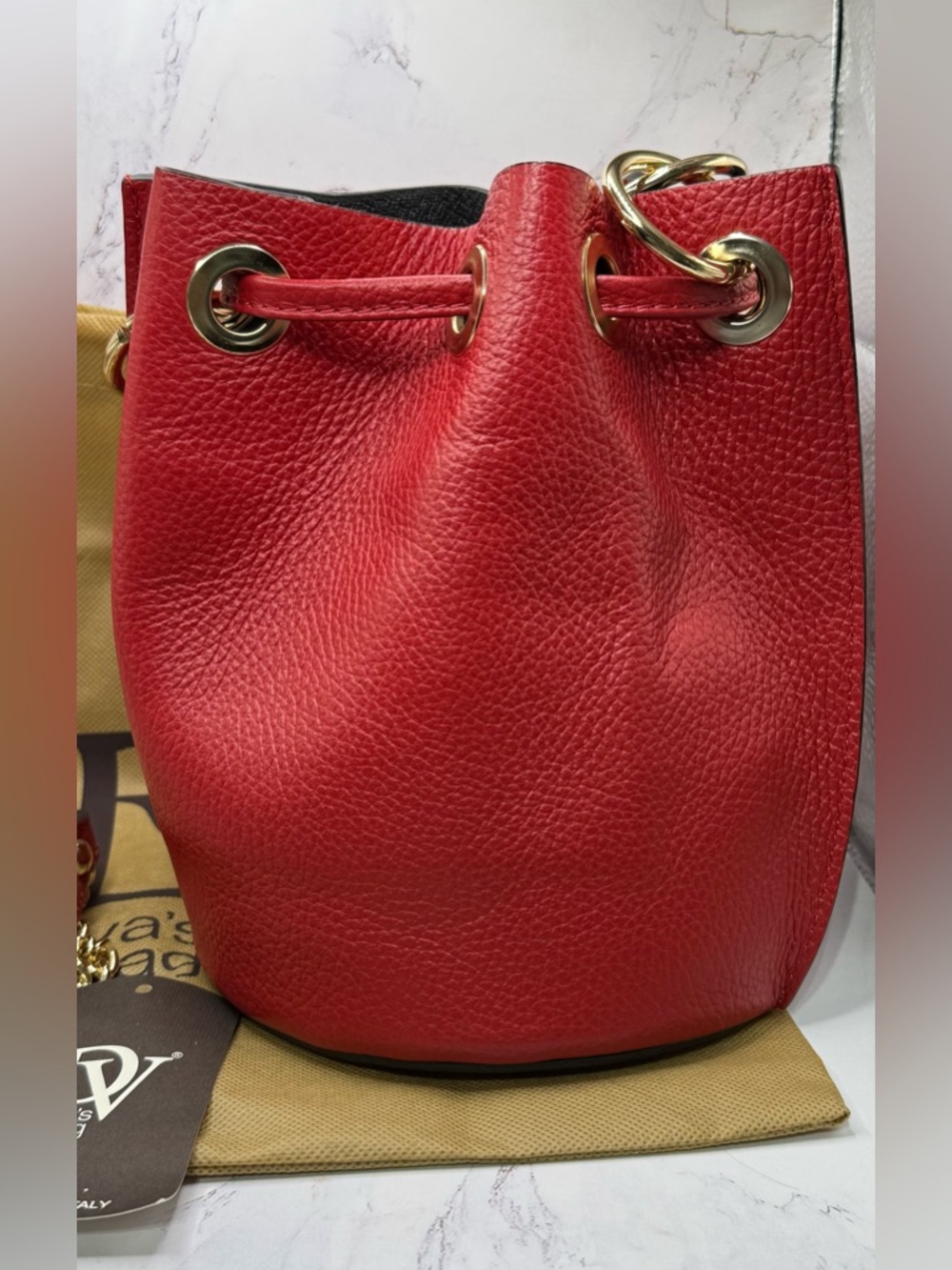 DV Diva’s Bag Genuine Pebbled Leather Made in Italy Bucket Crossbody Bag in red - Picture 8 of 8